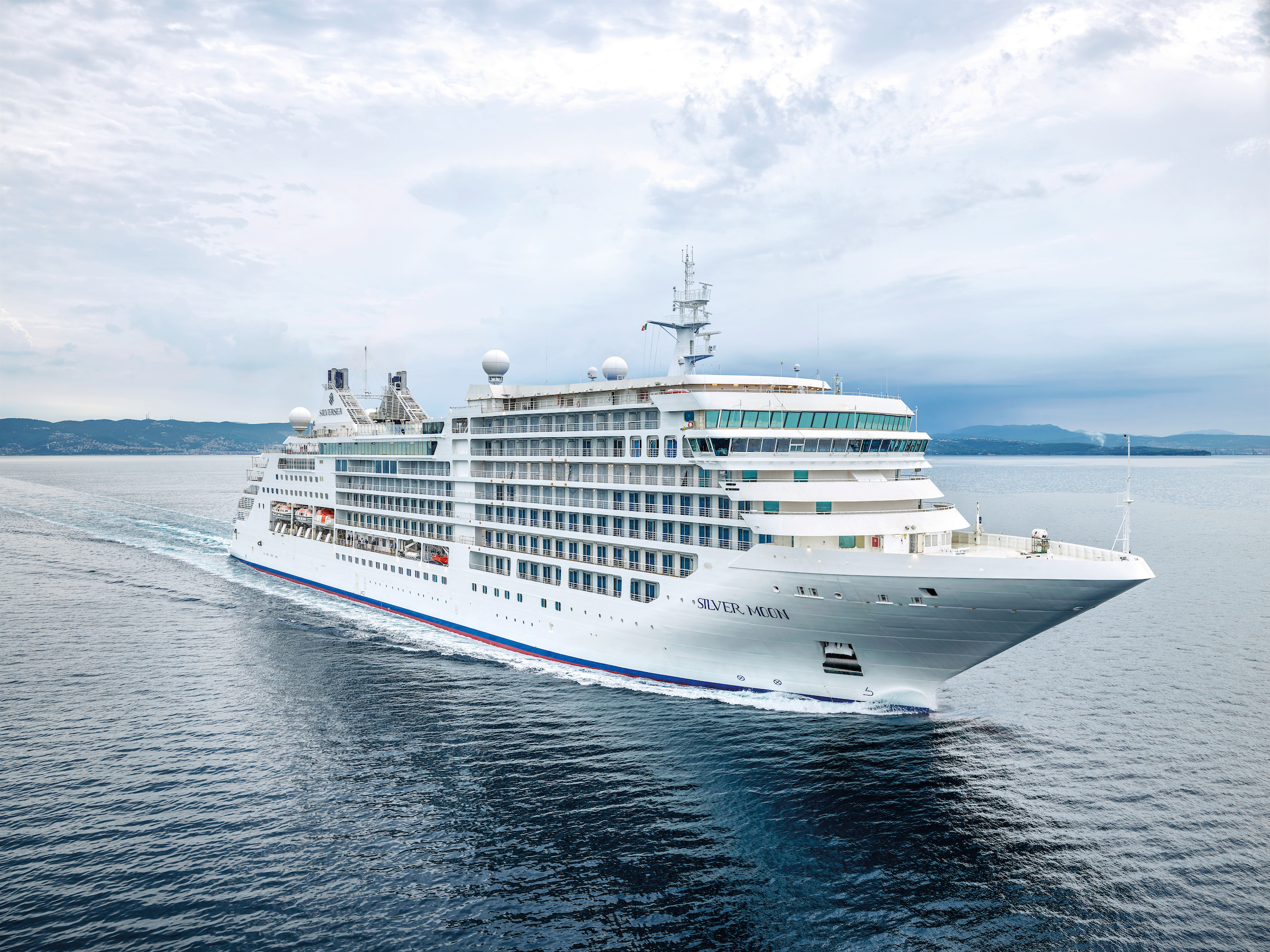 My Kind of Cruise going to the Sydney to Auckland, on the Silver Moon ...